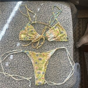 NWOT Floral Bikini Set